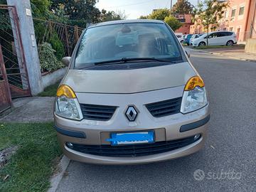 Renault Modus  Diesel  1461 cc anche neo patentat