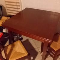 TAVOLO CON GAMBE A SCIABOLA  + 4 SEDIE