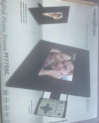 Digital photo frame