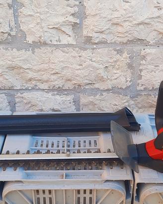 Taglia siepi Einhell a batteria