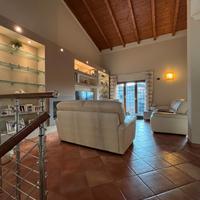 Villa rustica ristrutturata con giardino privato