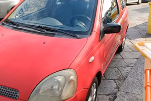 automobile Toyota yaris