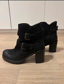 Stivaletti col tacco