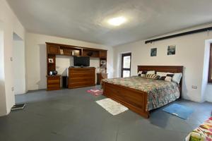 CASA SEMINDIPENDENTE A FIORANO CANAVESE