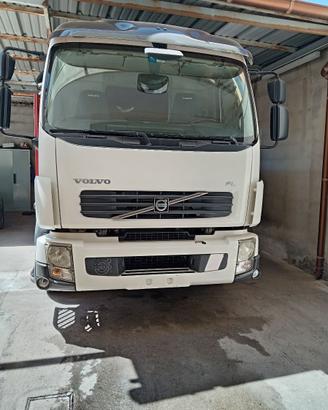 VOLVO FL 240