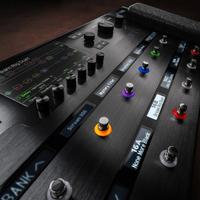 Line6 Helix Floor con custodia e diversi IR 