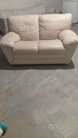 Divano in vera pelle