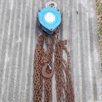 Paranco a catena 1 ton usato