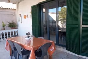 Villa con giardino e terreno