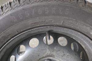 4 cerchi in ferro + gomme termiche 
