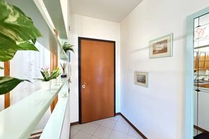 Appartamento di 105 m² con 5 locali e box auto a S