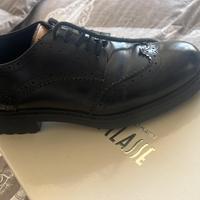 Scarpe nero brogue Alviero Martini