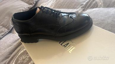 Scarpe nero brogue Alviero Martini
