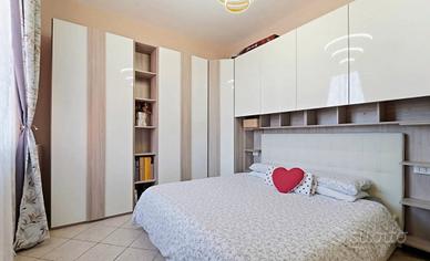 Camera da letto con armadio ponte + letto