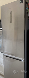 Frigorifero  Samsung 276L no frost con congelatore