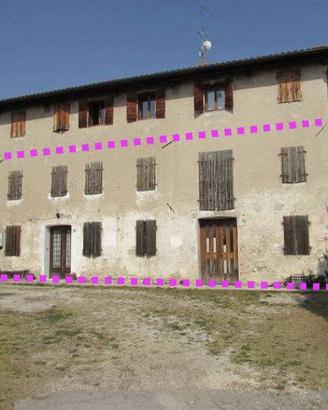 Immobile in asta di 407 m² con 4 locali a Colle Um