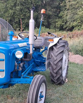 Fordson dexta 1964