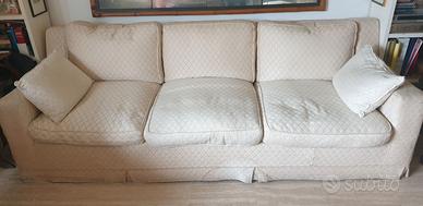 Divano artigianale elegante bianco made in Italy