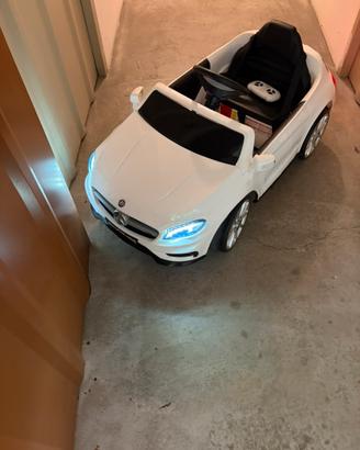 Auto elettrica per bambini