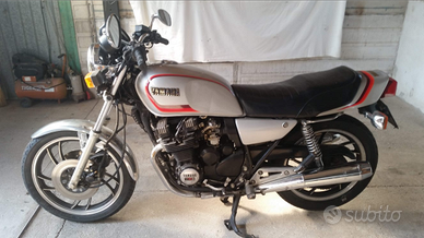 Moto Yamaha xj550