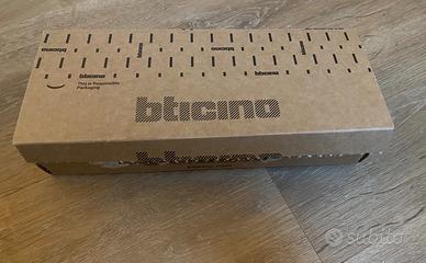 bticino Living Now Presa schuko