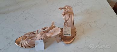 sandali nuovissimi 