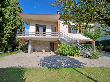 Villa singola Dormelletto [467VRG]