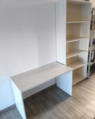 Libreria e scrivania 