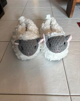 Pantofole morbide con pecorelle