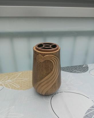 Vaso portafiori per cimitero in bronzo a terra