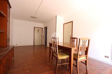 3 LOCALI A TORTORETO