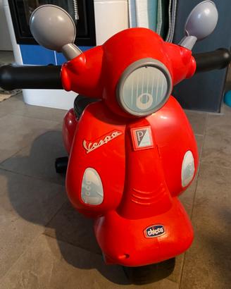 Vespa rossa chicco