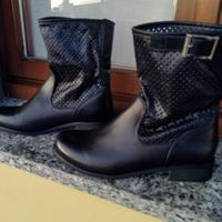 Stivaletti colore nero donna taglia 40