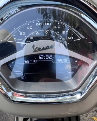 vespa 300gts