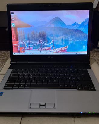 Notebook Siemens 15" P CPU i3, 4Gb RAM, 240Gb SSD.