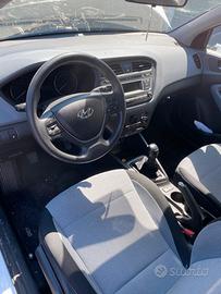 HYUNDAI I 20 ANNO 2016