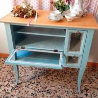 Mobile madia/credenza 