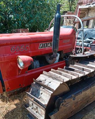 Trattore agricolo FIAT 605C