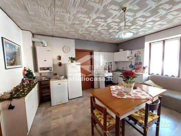 CASA CON 2 APPARTAMENTI