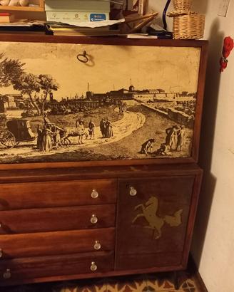 Ribaltina con  piano in rilevo con  raffigurazion 