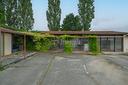 formello-luminoso-locale-commerciale-adiacente-ca