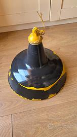 Lampada soffitto metallo

anni 50