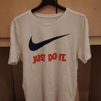 T-shirt Nike bianca Just Do It