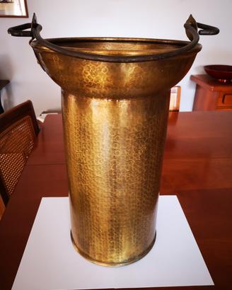 Portaombrelli secchio ottone martellato 