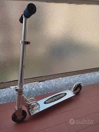 Monopattino pieghevole in alluminio