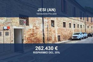 Immobile in asta di 247 m² a Jesi