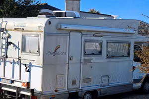 Camper Mobilvetta Iveco con portamoto e clima