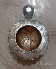 colino da thè in argento antico 