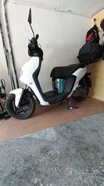 Yamaha Neo's Elettrico Dual Battery 2024