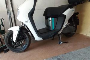 Yamaha Neo's Elettrico Dual Battery 2024
